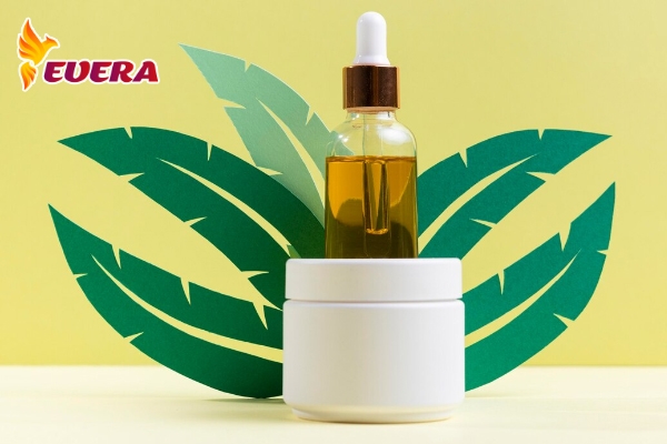 Chất liệu và dung tích của chai serum thủy tinh nút bóp 10ml tại Evera